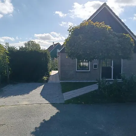 Holiday home 't Zijper Eilant 98 *
